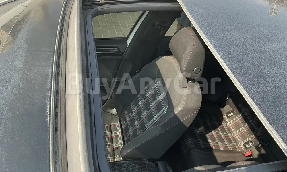 Vehicle photo 5