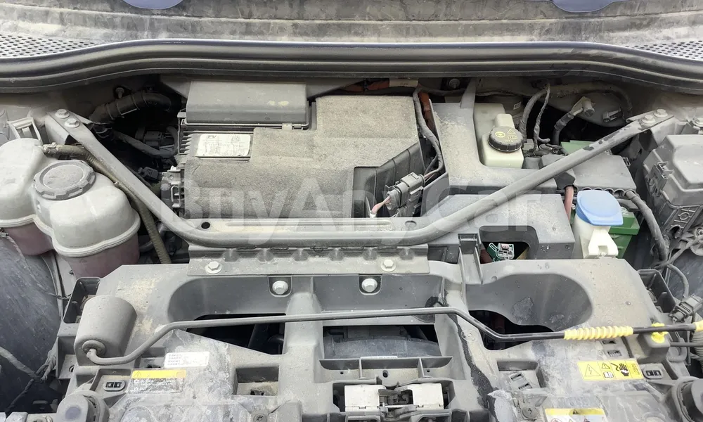 Vehicle photo 7