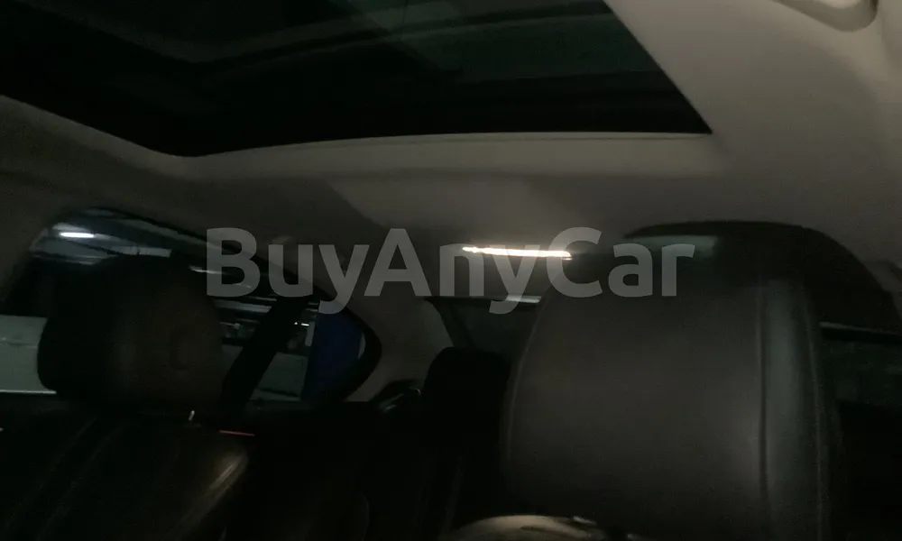Vehicle photo 9