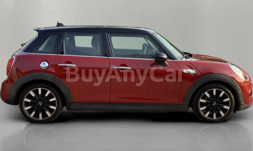 Vehicle photo 3