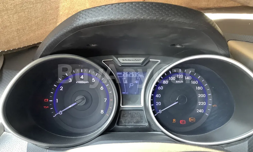 Vehicle photo 8