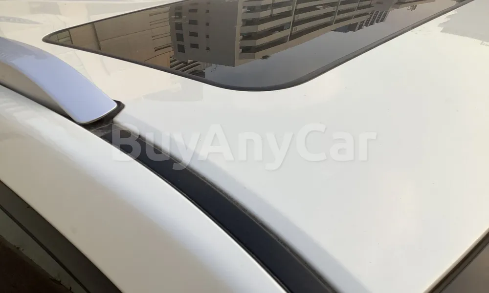 Vehicle photo 5