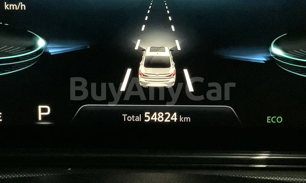 Vehicle photo 8
