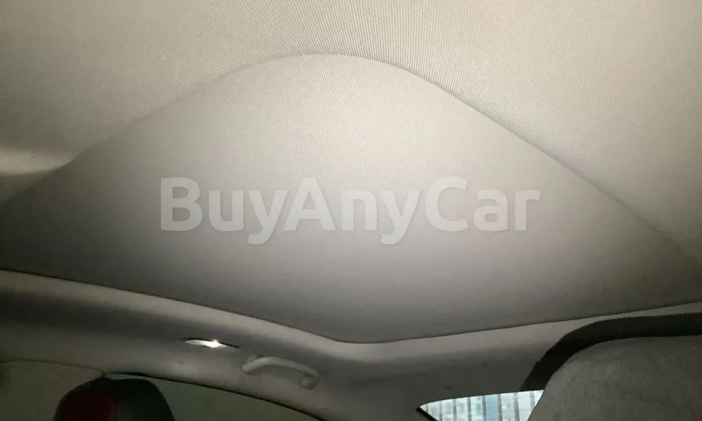Vehicle photo 9