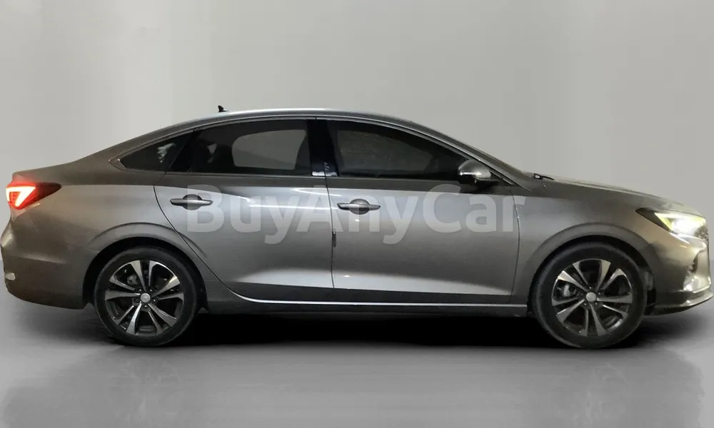 Vehicle photo 4