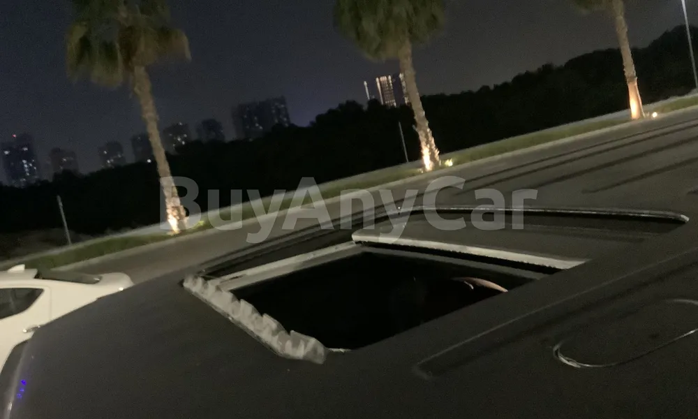 Vehicle photo 5