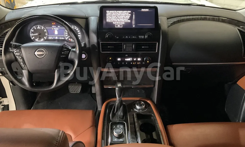 Vehicle photo 7