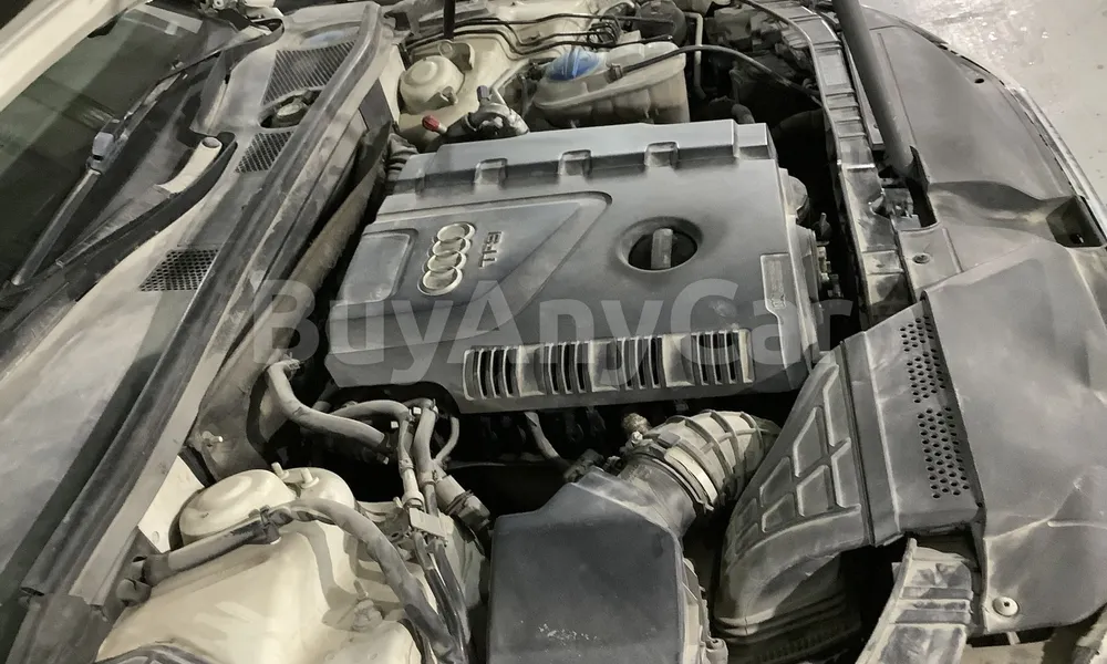 Vehicle photo 7