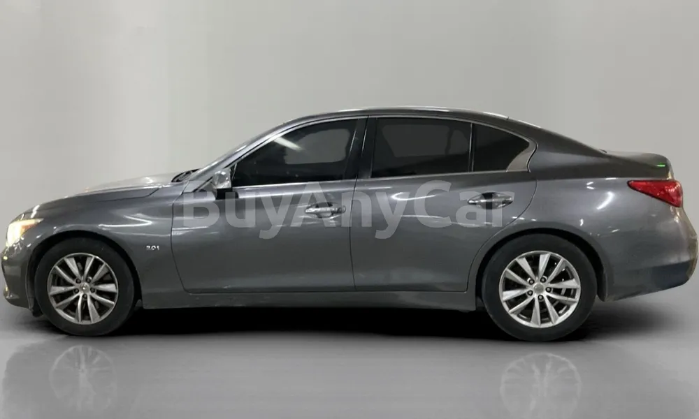 Vehicle photo 4