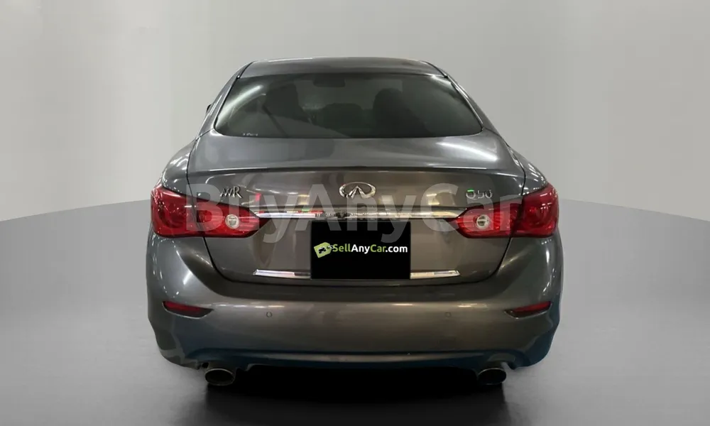 Vehicle photo 2