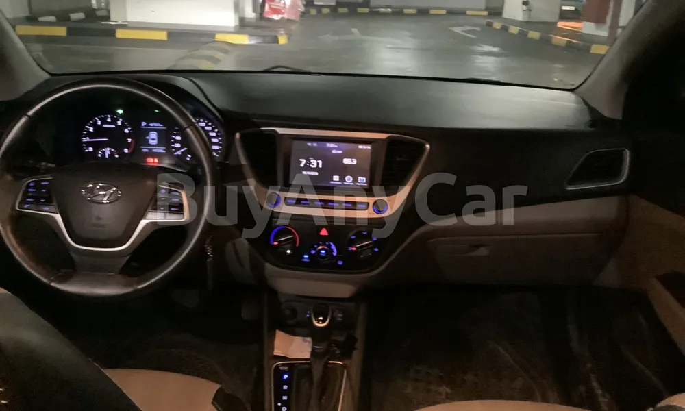 Vehicle photo 9