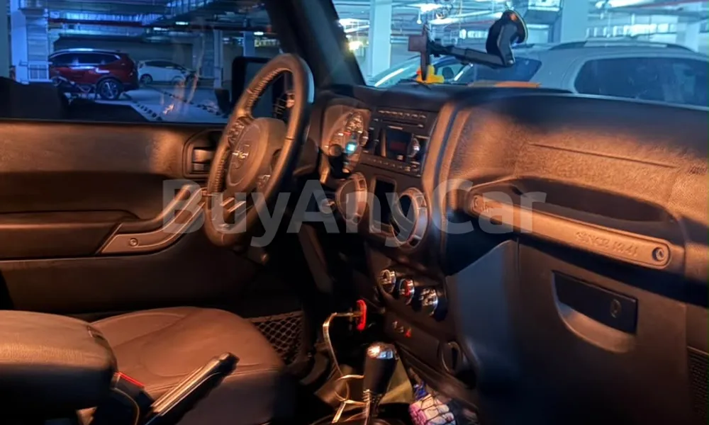 Vehicle photo 3