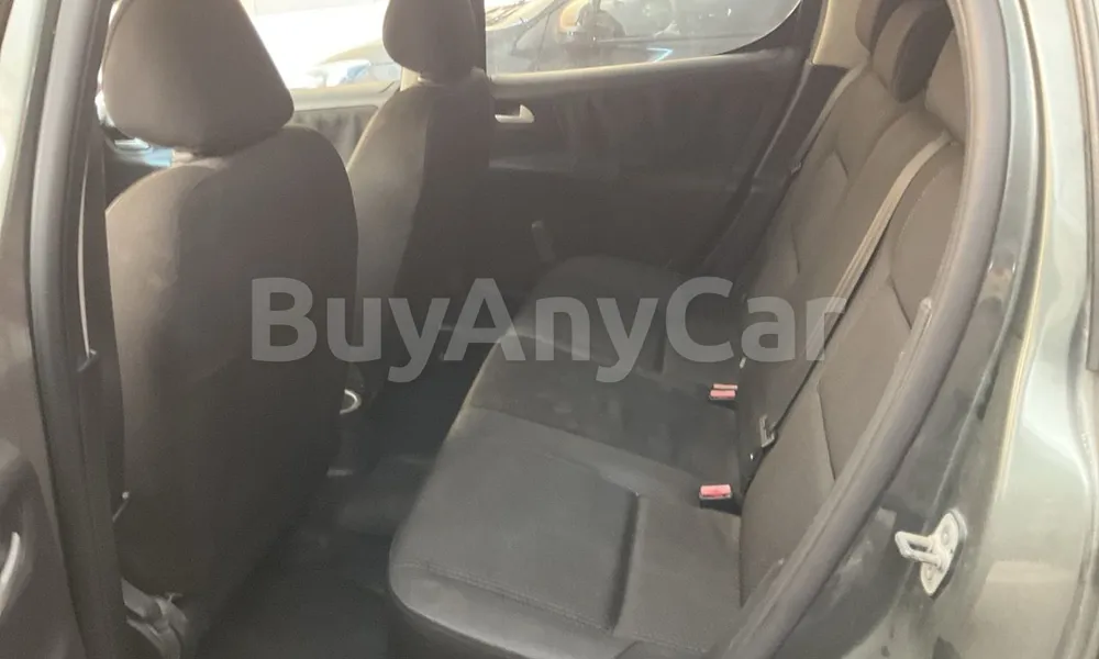 Vehicle photo 8