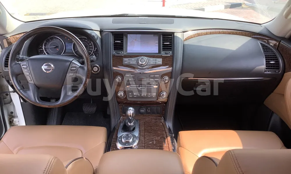 Vehicle photo 8