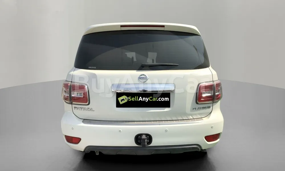 Vehicle photo 2