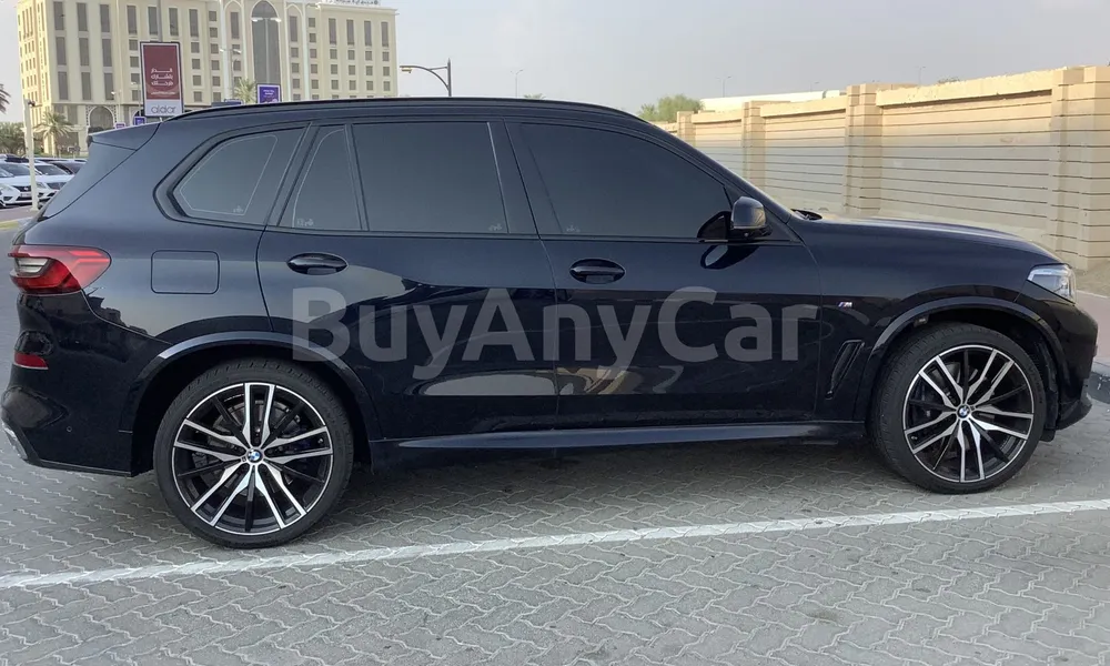 Vehicle photo 4