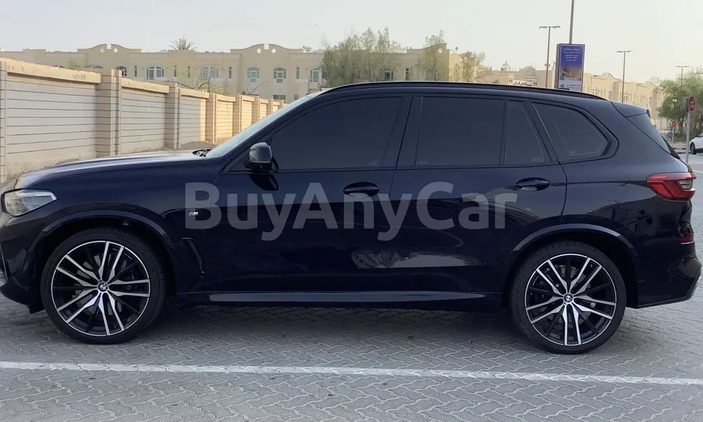 Vehicle photo 3