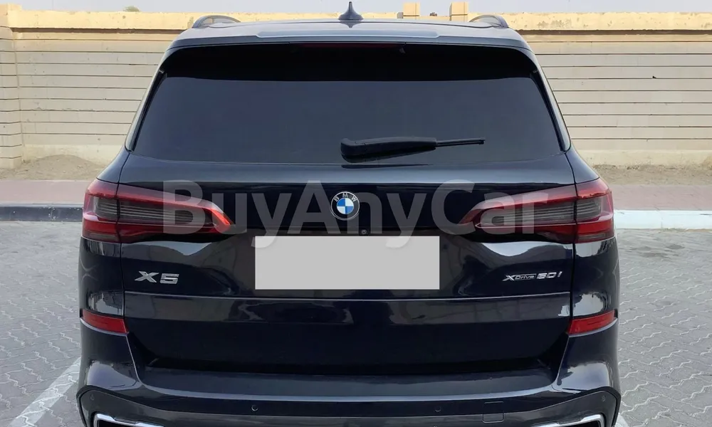 Vehicle photo 2