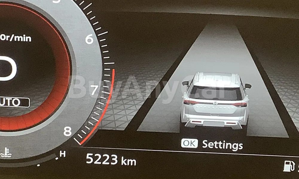 Vehicle photo 9