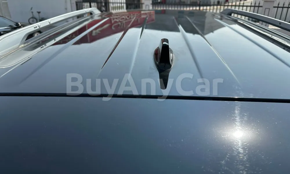 Vehicle photo 5
