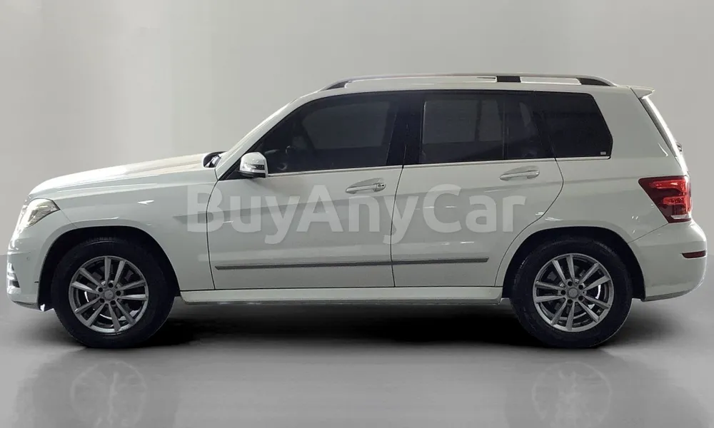 Vehicle photo 4