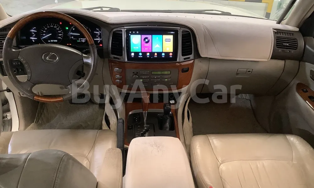 Vehicle photo 9