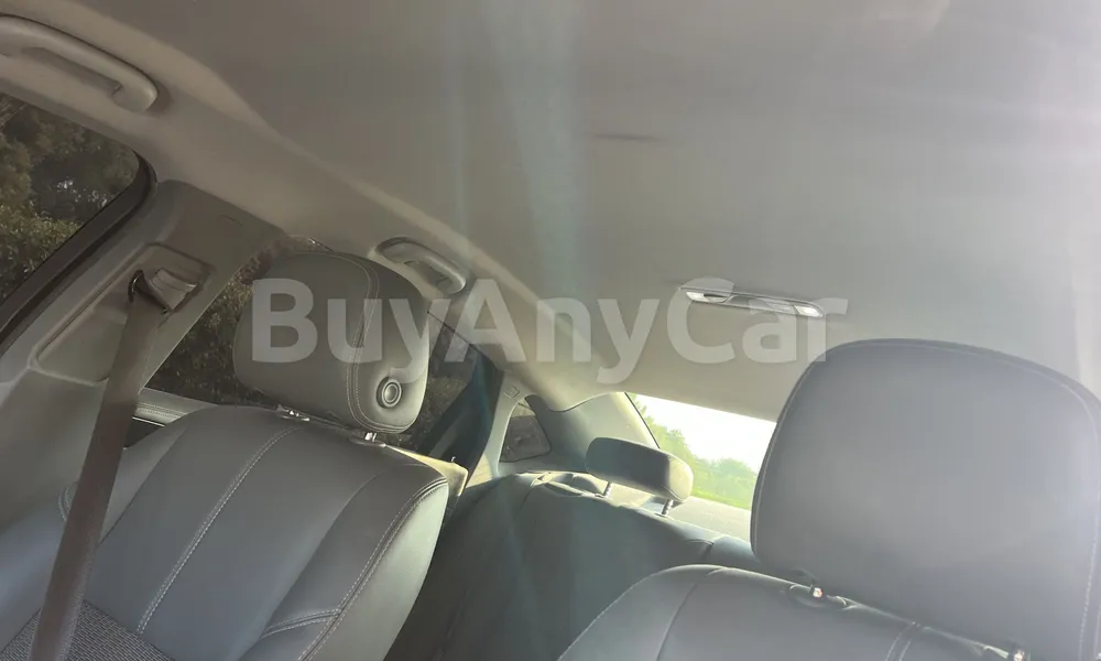 Vehicle photo 9