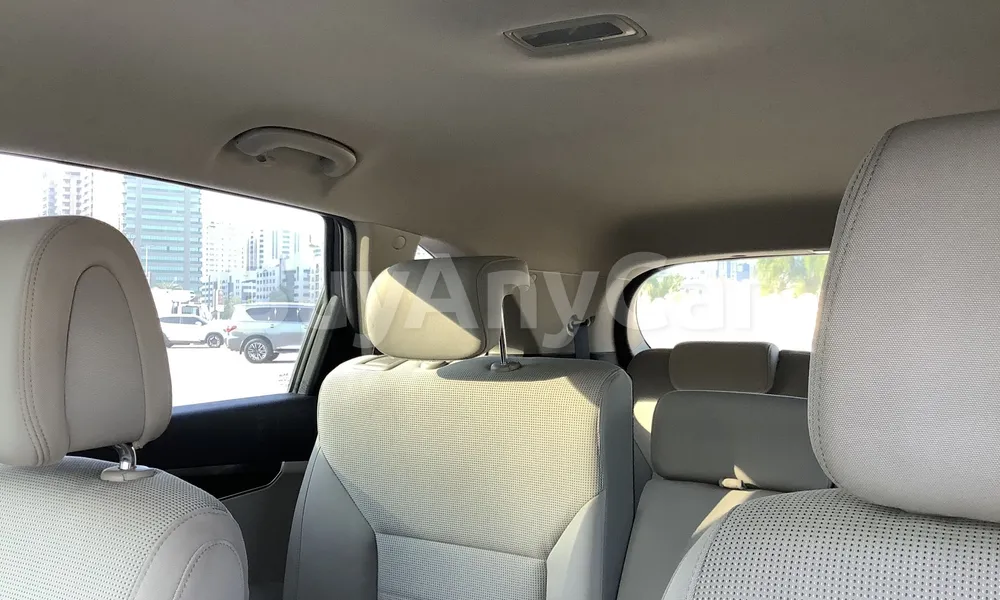 Vehicle photo 9