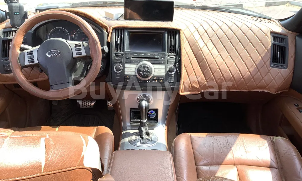 Vehicle photo 8