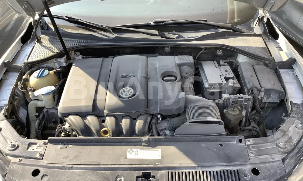 Vehicle photo 6