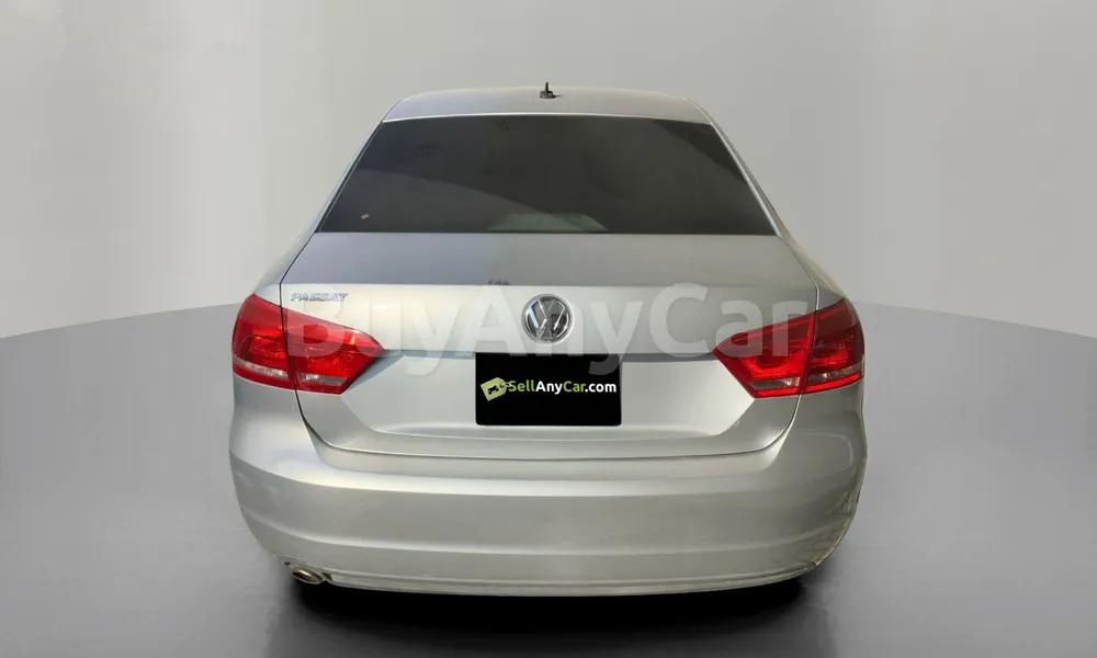 Vehicle photo 2