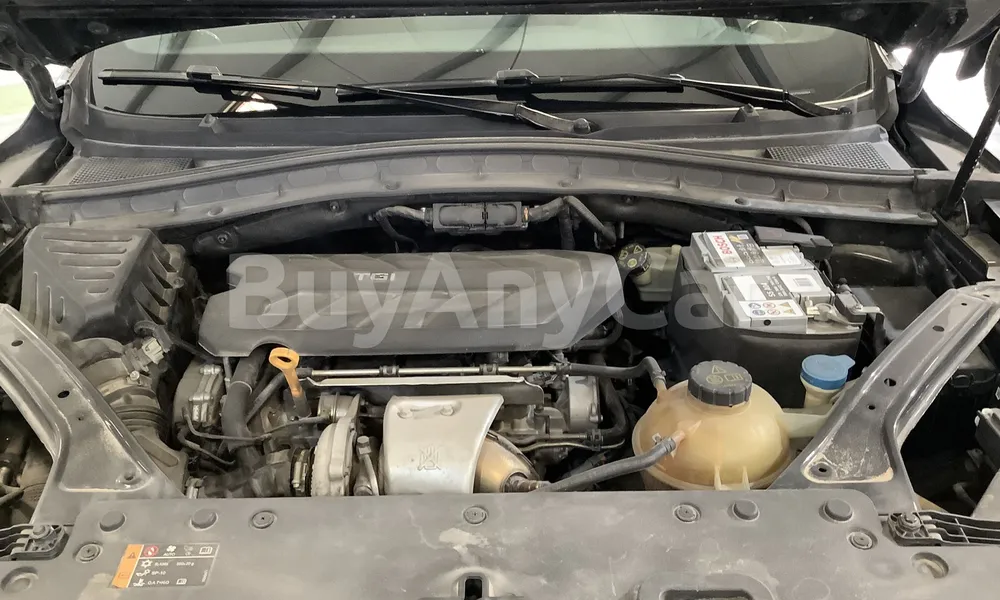 Vehicle photo 6