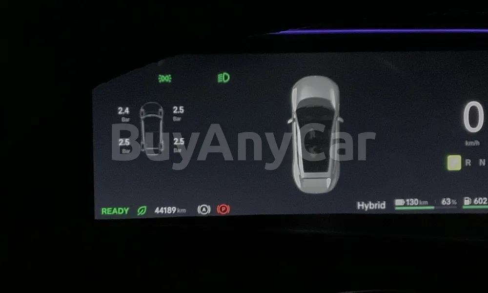 Vehicle photo 6