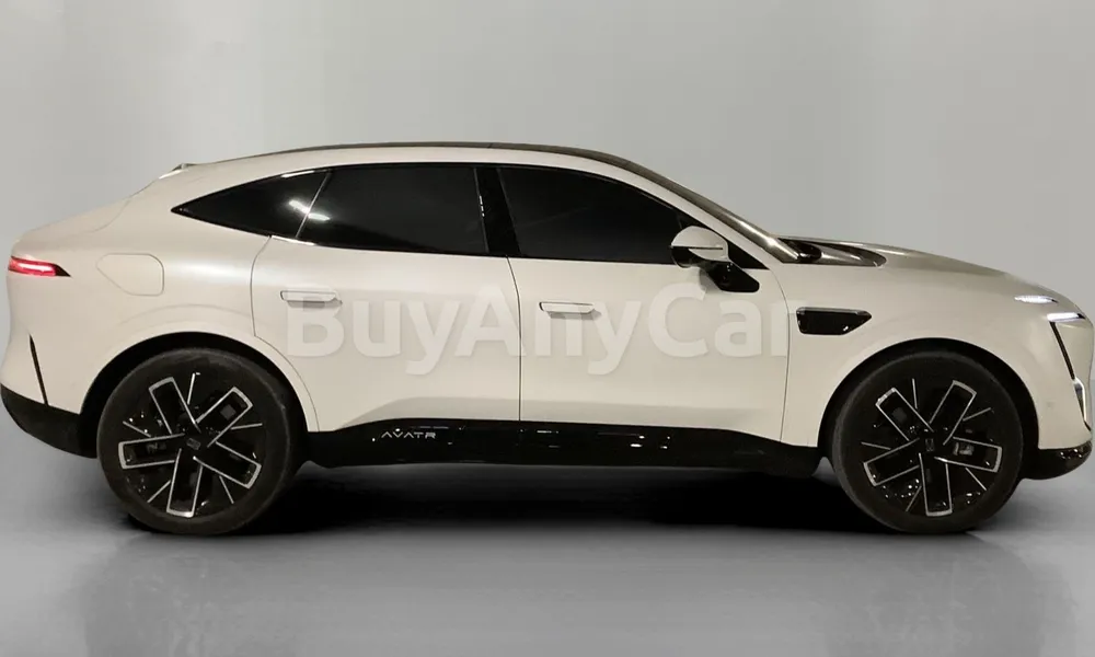 Vehicle photo 3