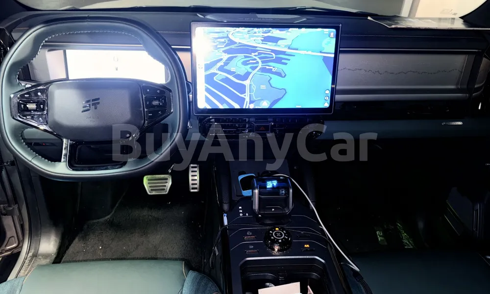Vehicle photo 8