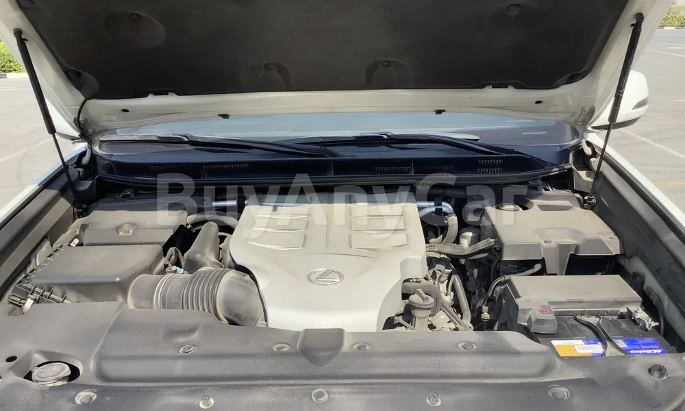 Vehicle photo 6