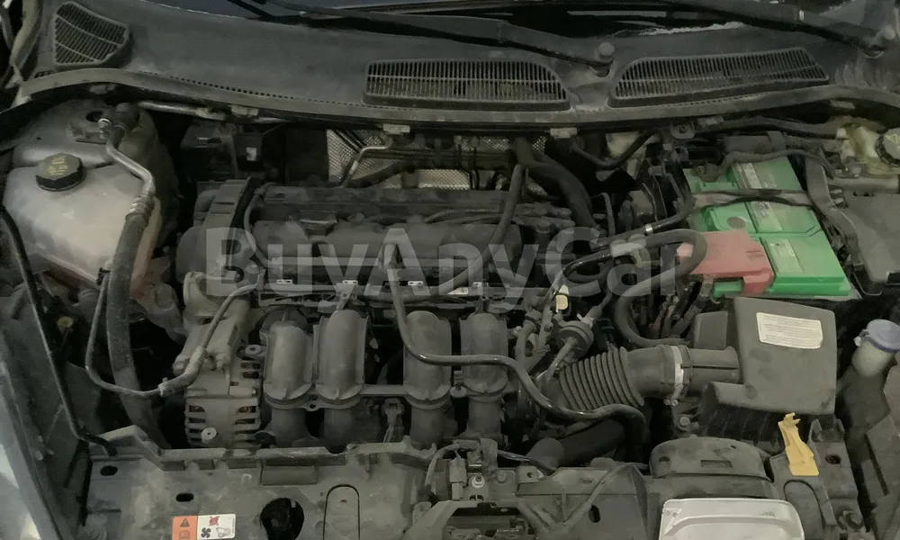 Vehicle photo 6