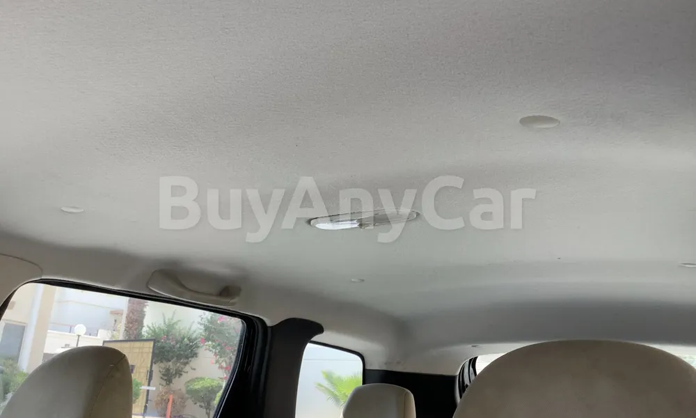 Vehicle photo 8