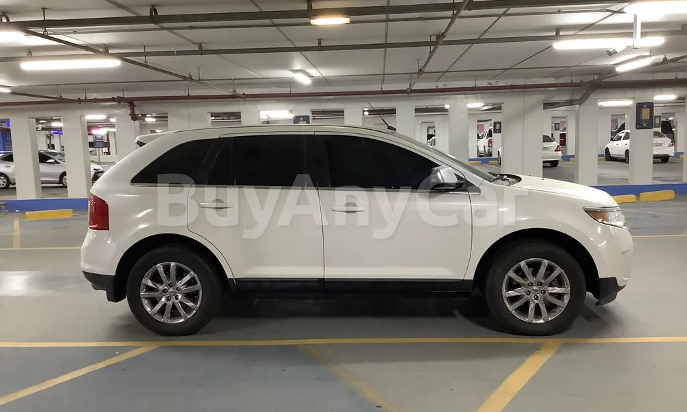 Vehicle photo 3