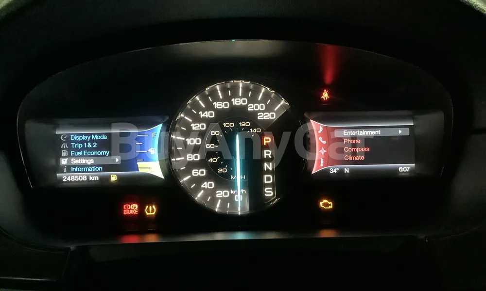 Vehicle photo 7