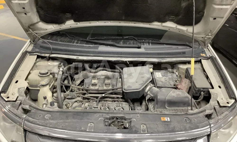 Vehicle photo 6