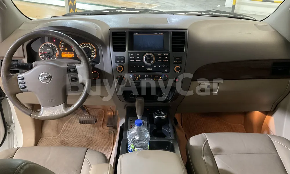 Vehicle photo 8