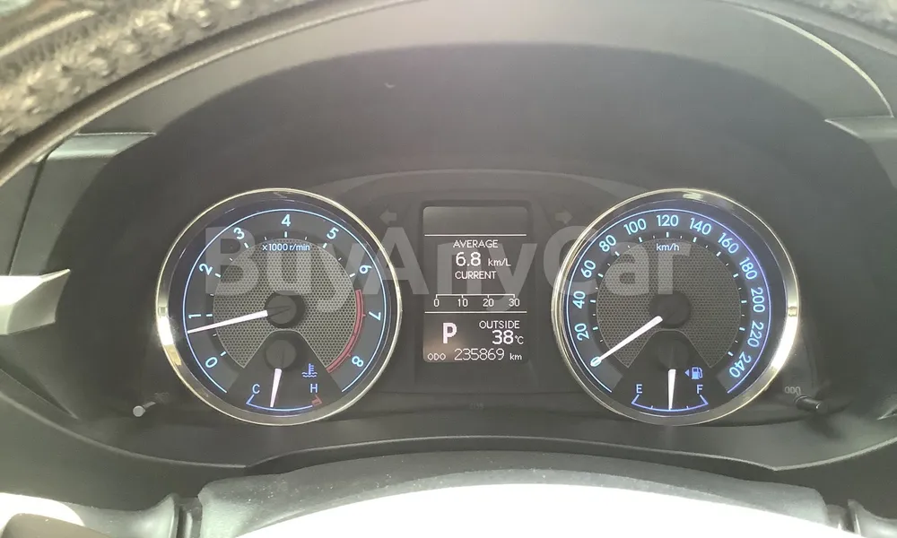 Vehicle photo 6