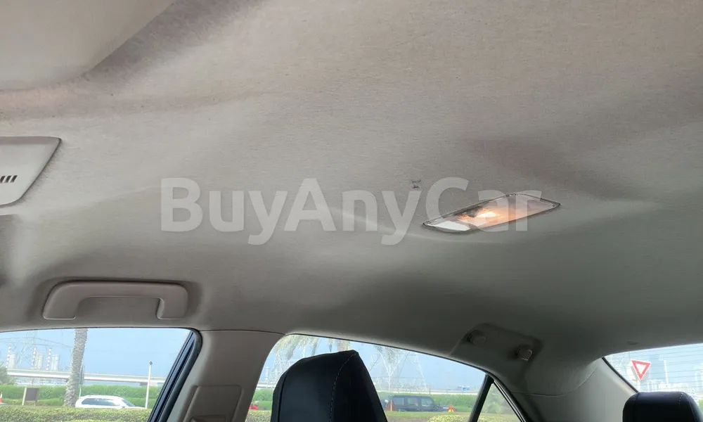 Vehicle photo 8