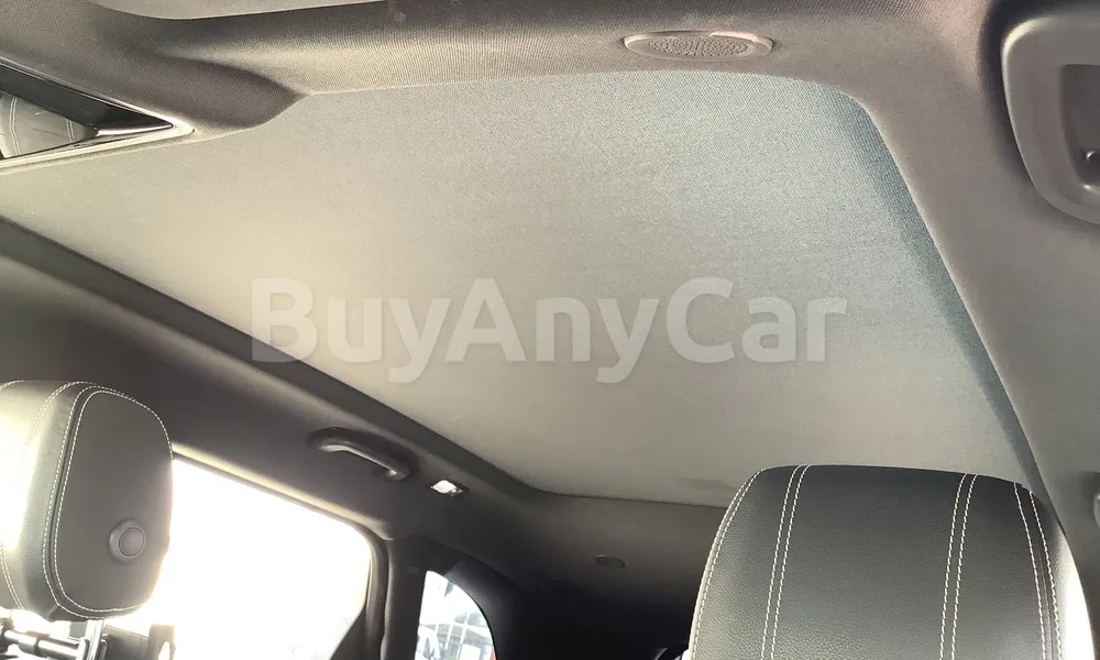 Vehicle photo 9