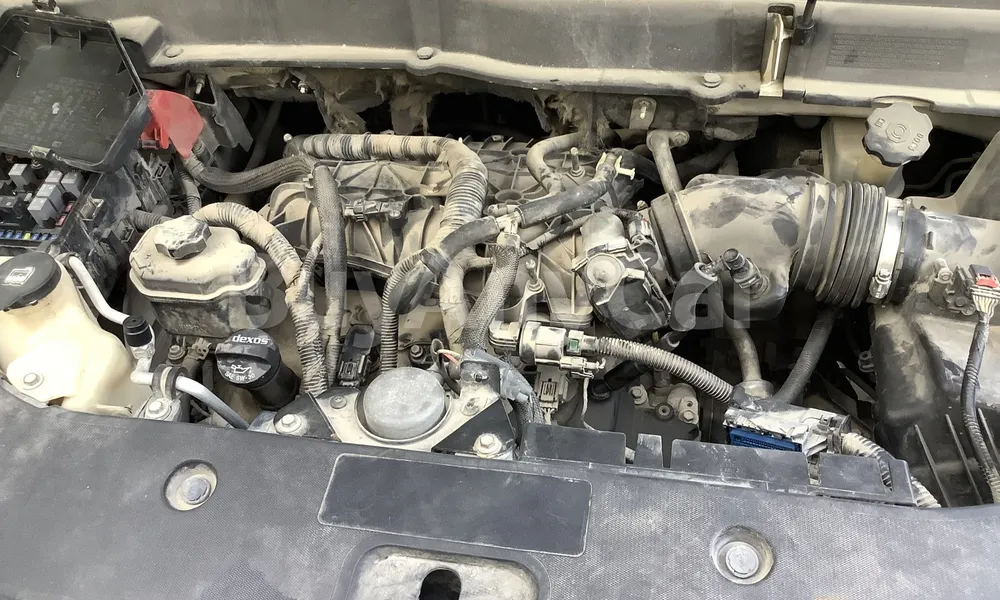 Vehicle photo 6