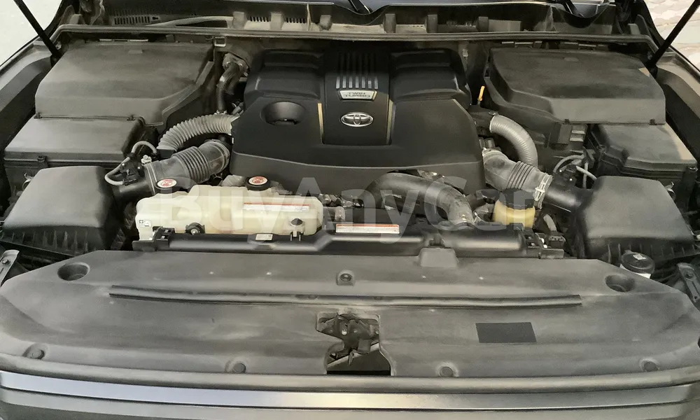 Vehicle photo 7