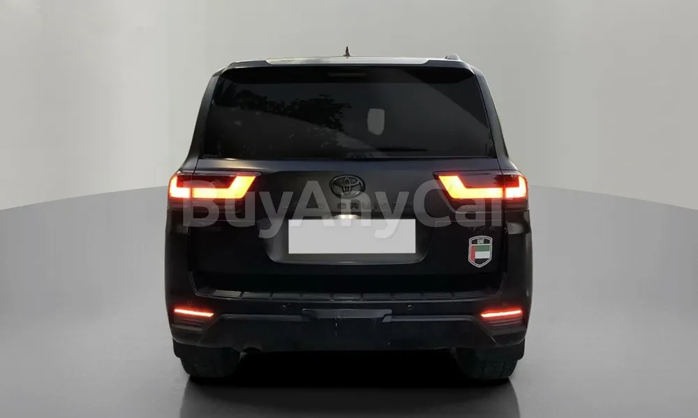 Vehicle photo 2