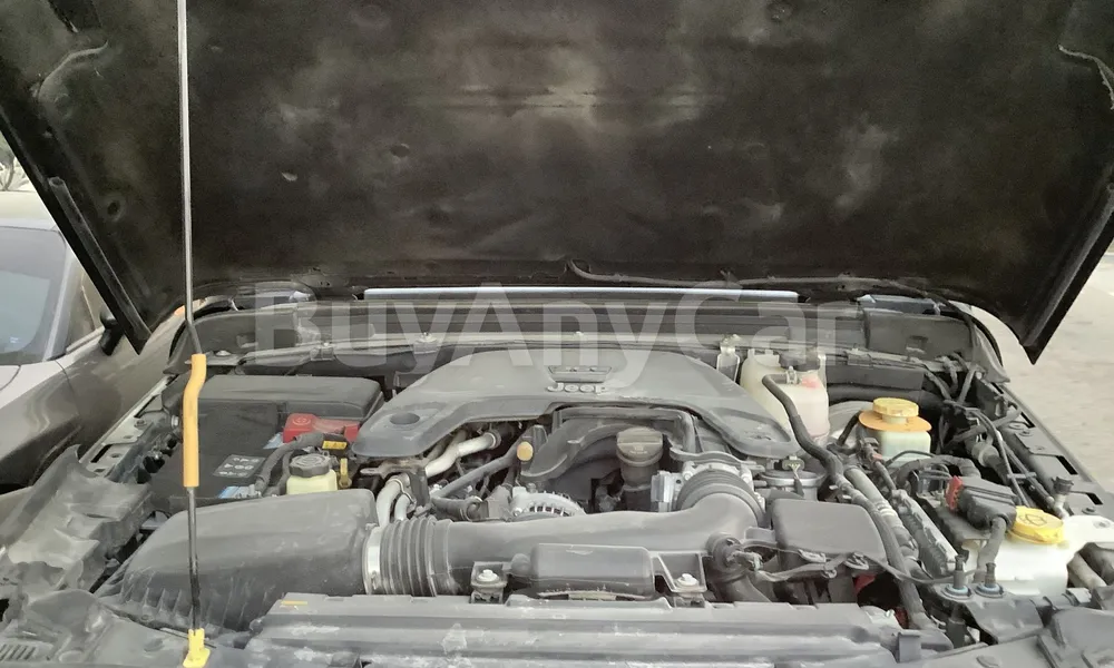 Vehicle photo 6