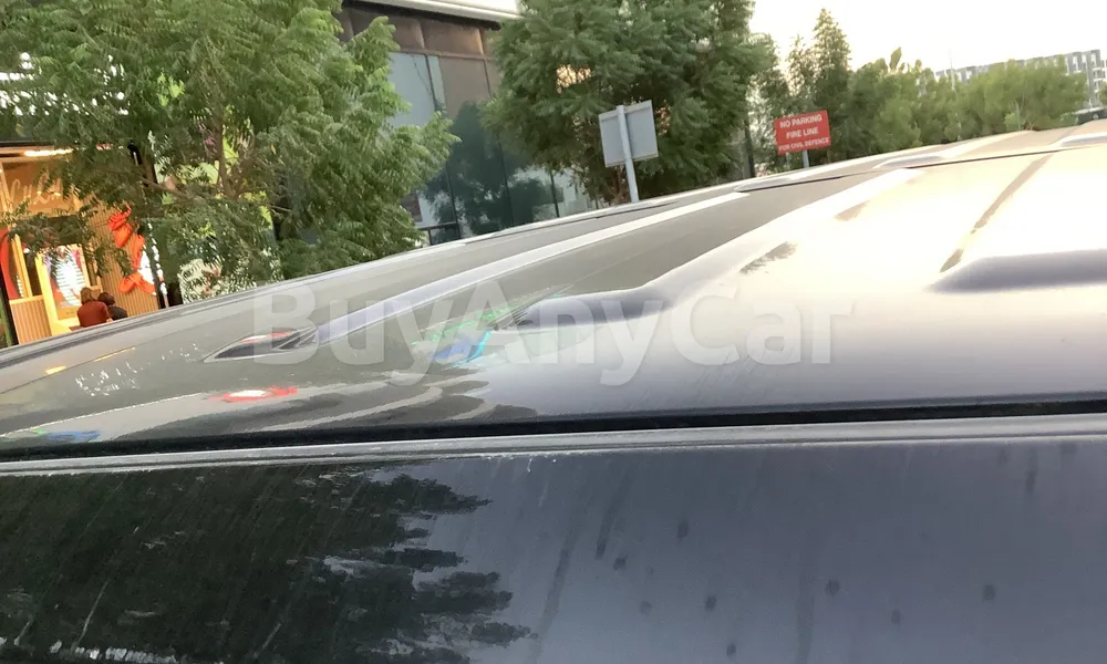 Vehicle photo 5